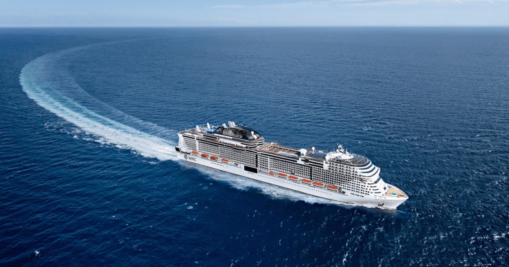 O navio MSC Virtuosa no mar